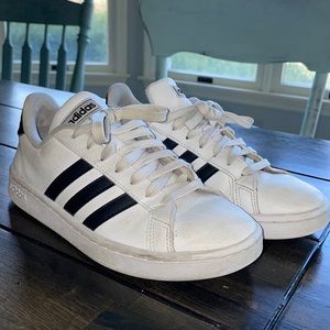 Adidas Women’s Grand Court Shoes Size 6.5